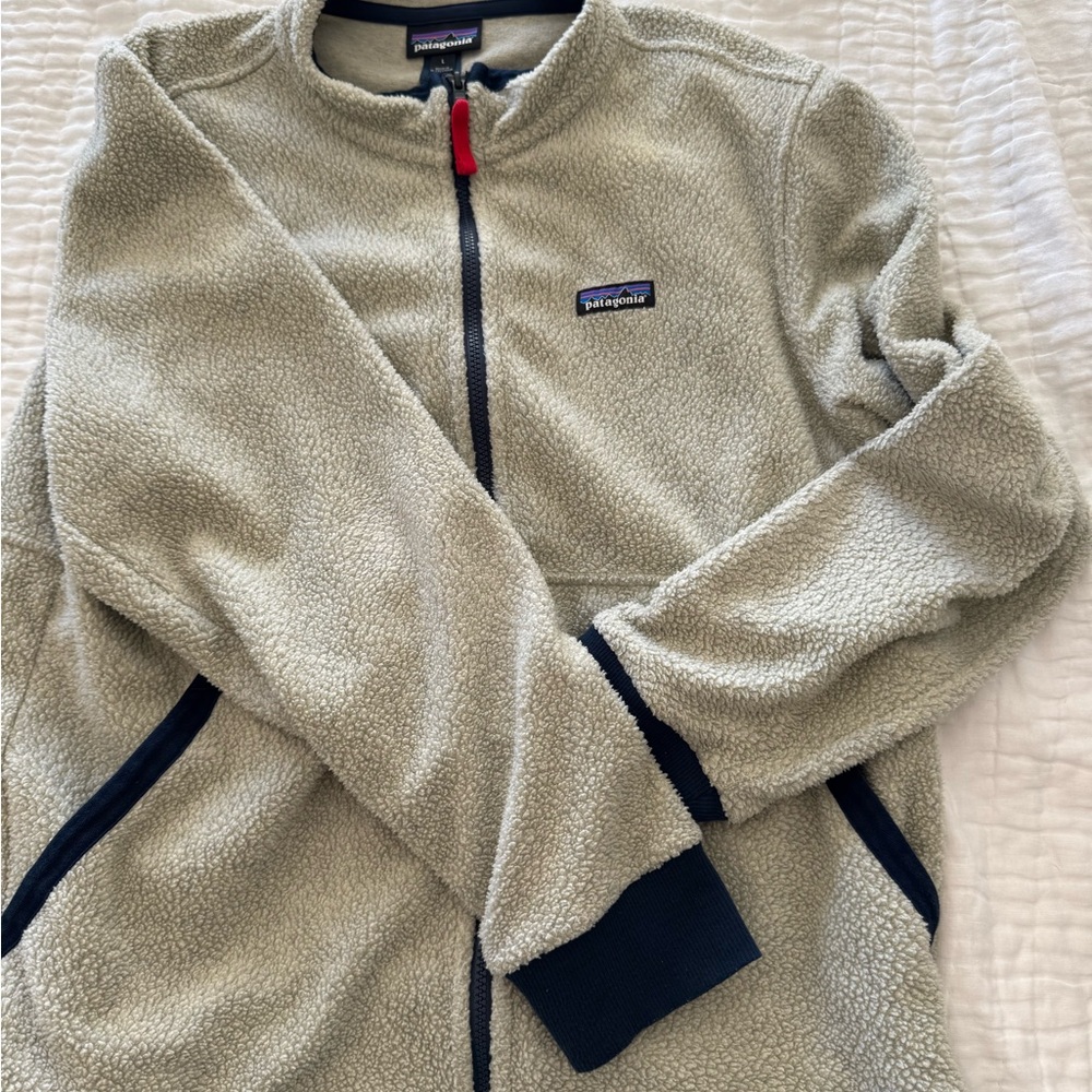 Patagonia Men's Zip-Up Sweater in Gray and Navy - Picture 2 of 4
